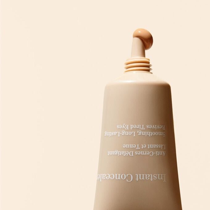 Corrector instantáneo de larga duración + sin pliegues