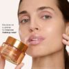 Crema hidratante recargable Extra-Firming Energy con polipéptidos de colágeno + niacinamida