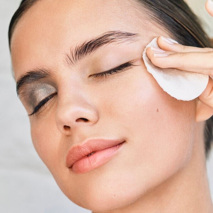 Desmaquillante suave para ojos sensibles – Sin aceites