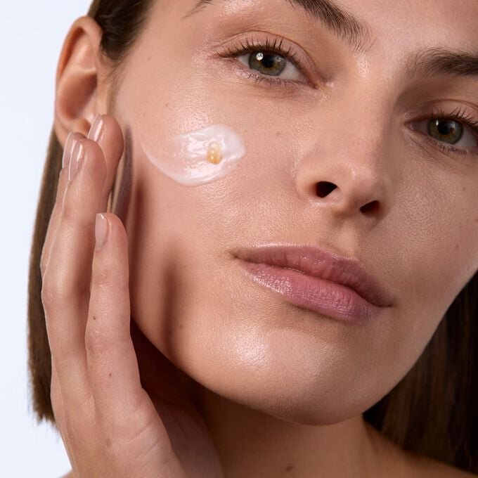 Gotas autobronceadoras para el rostro Radiance Plus Golden Glow