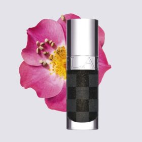 Lip Comfort Oil en negro y blanco con brillo