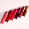 Tinte labial Water Lip Stain: mate, de larga duración y con cobertura modulable. Tinte labial