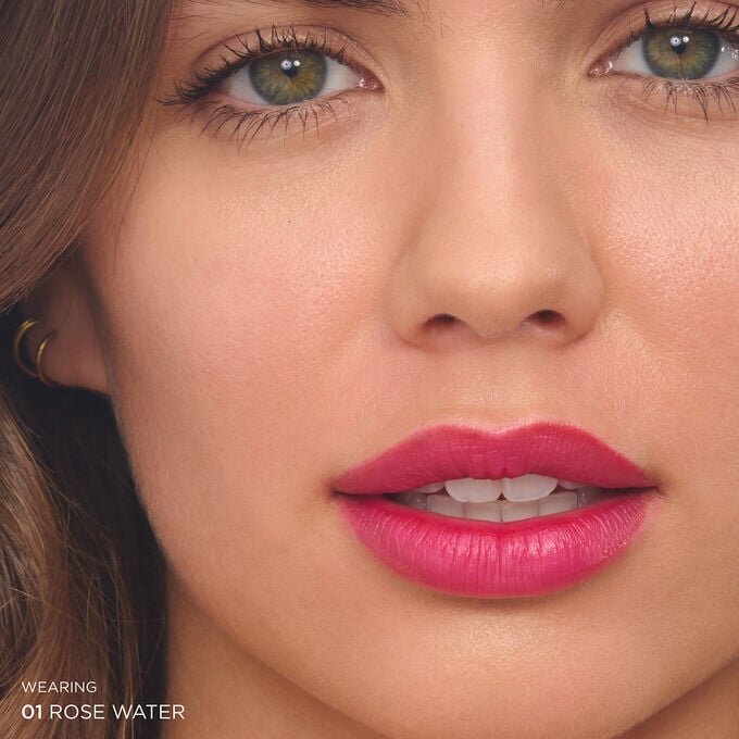 Tinte labial Water Lip Stain: mate, de larga duración y con cobertura modulable. Tinte labial